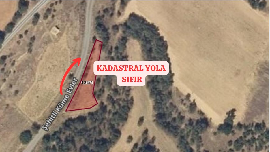 UŞAK EŞME ŞEHİTLİ KÖYÜNDE 550 M² ARSA SATILIKTIR - UŞAK EŞME fotoğraf 12
